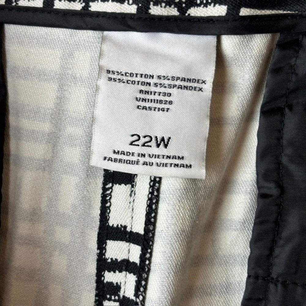 Womens 22W Ava & Viv Ankle Skinny Pants White Black Abstract Plaid Stretch - Picture 6 of 12